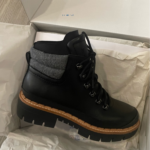 MARC FISHER HIKING BOOTS - Picture 4 of 8